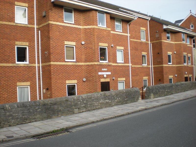 8 Sandringham Court