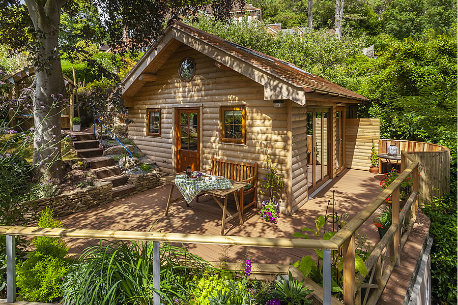 Porthole Log Cabin