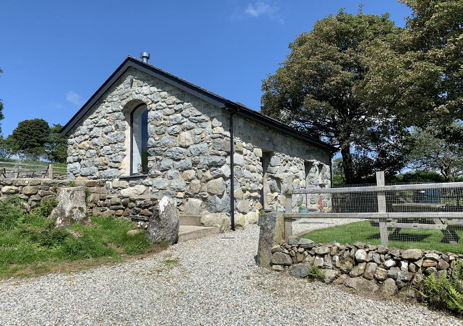 Tyddyn Iolyn Self Catering Cottages