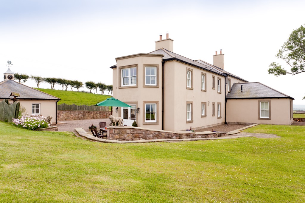 The Garden House At West Longridge Manor