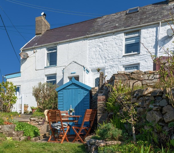 Arallt Holiday Cottage