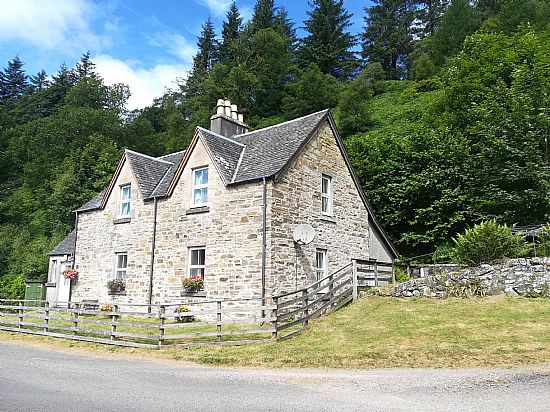 Barnlongart Keepers Cottage