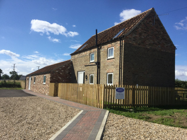 Railway Tavern Cottages