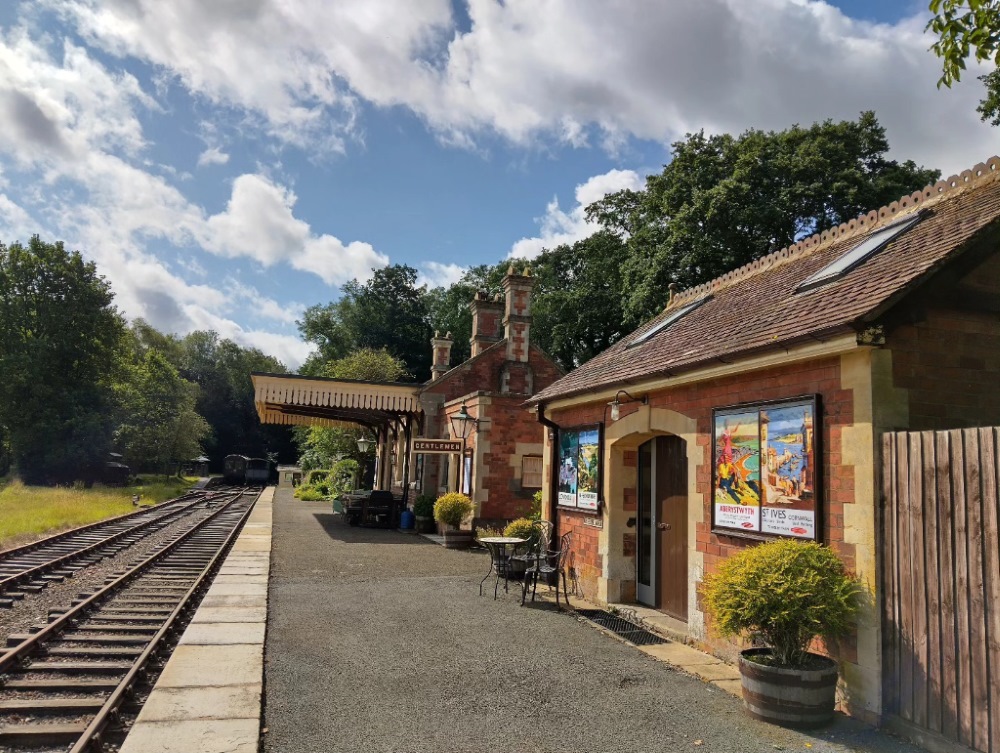 Rowden Mill Station