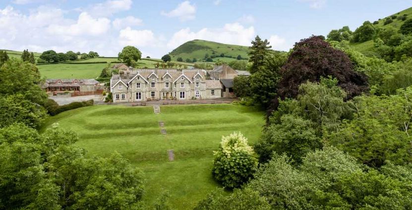 The Stables at Dunfield House