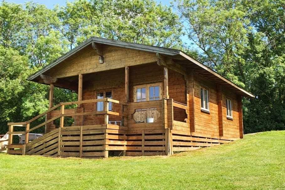 Lakeside Log Cabins