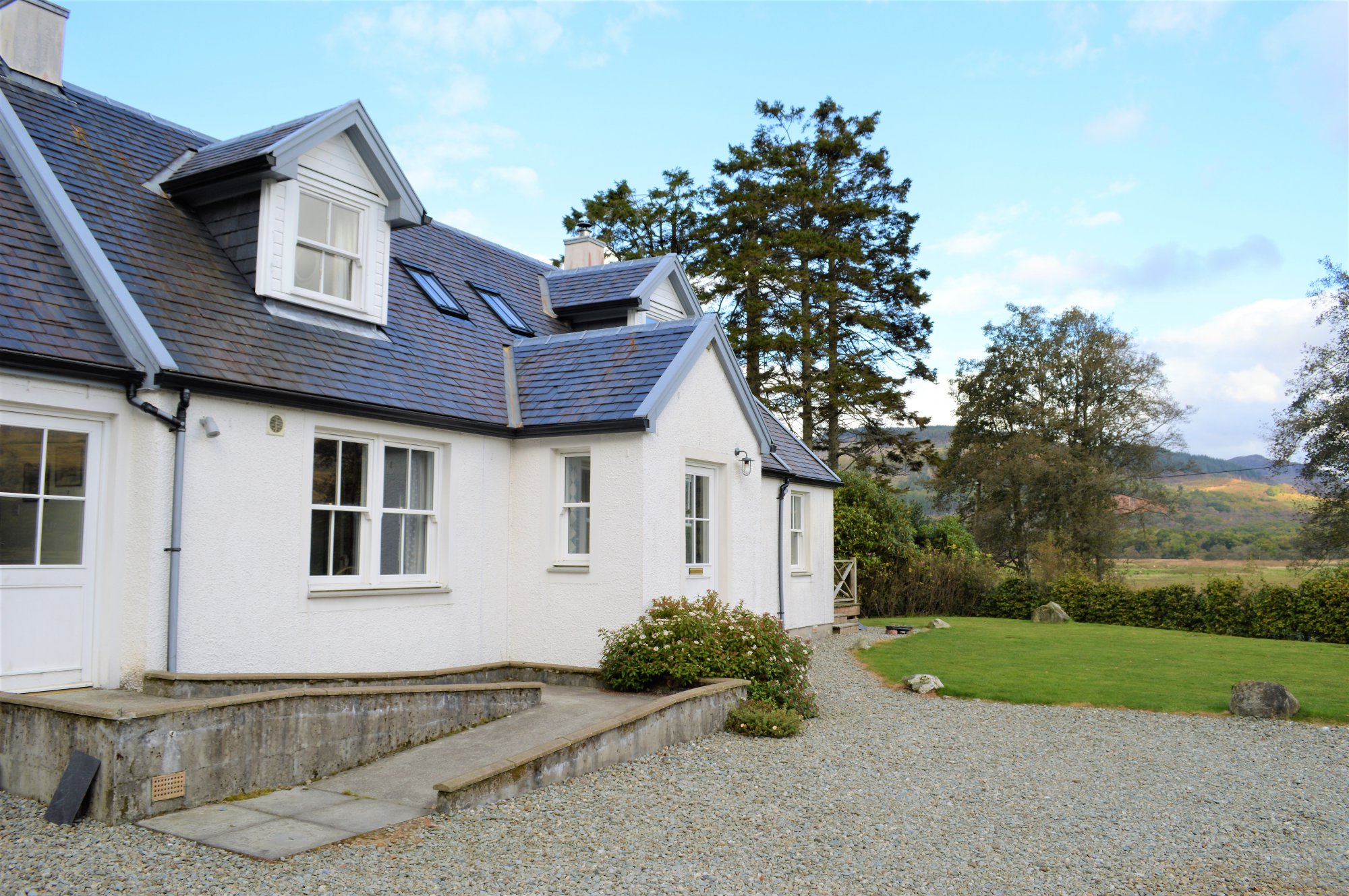 Tighnariddon Cottages